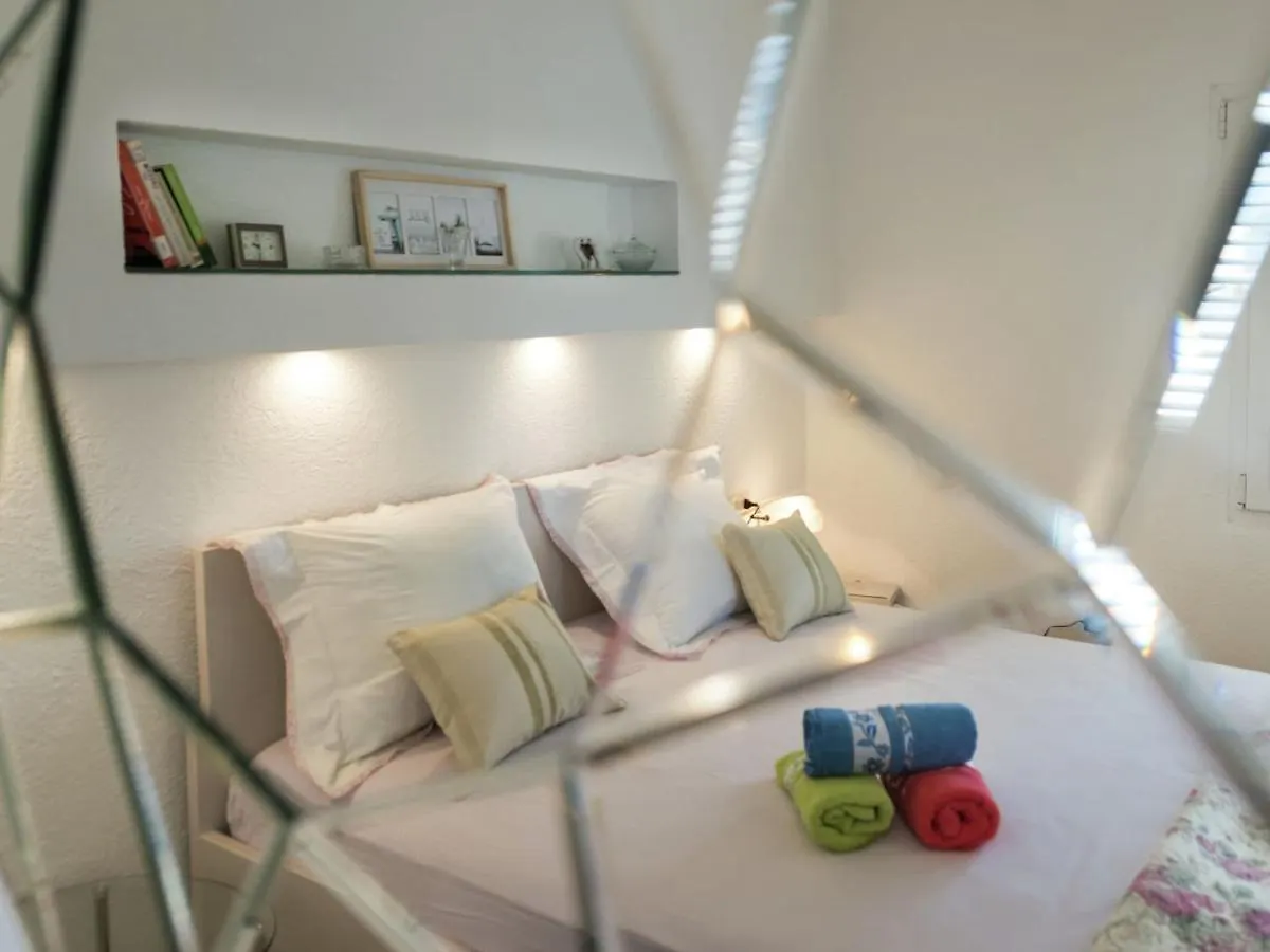 Spacious Apartment In Arbanija With Terrace Trogir