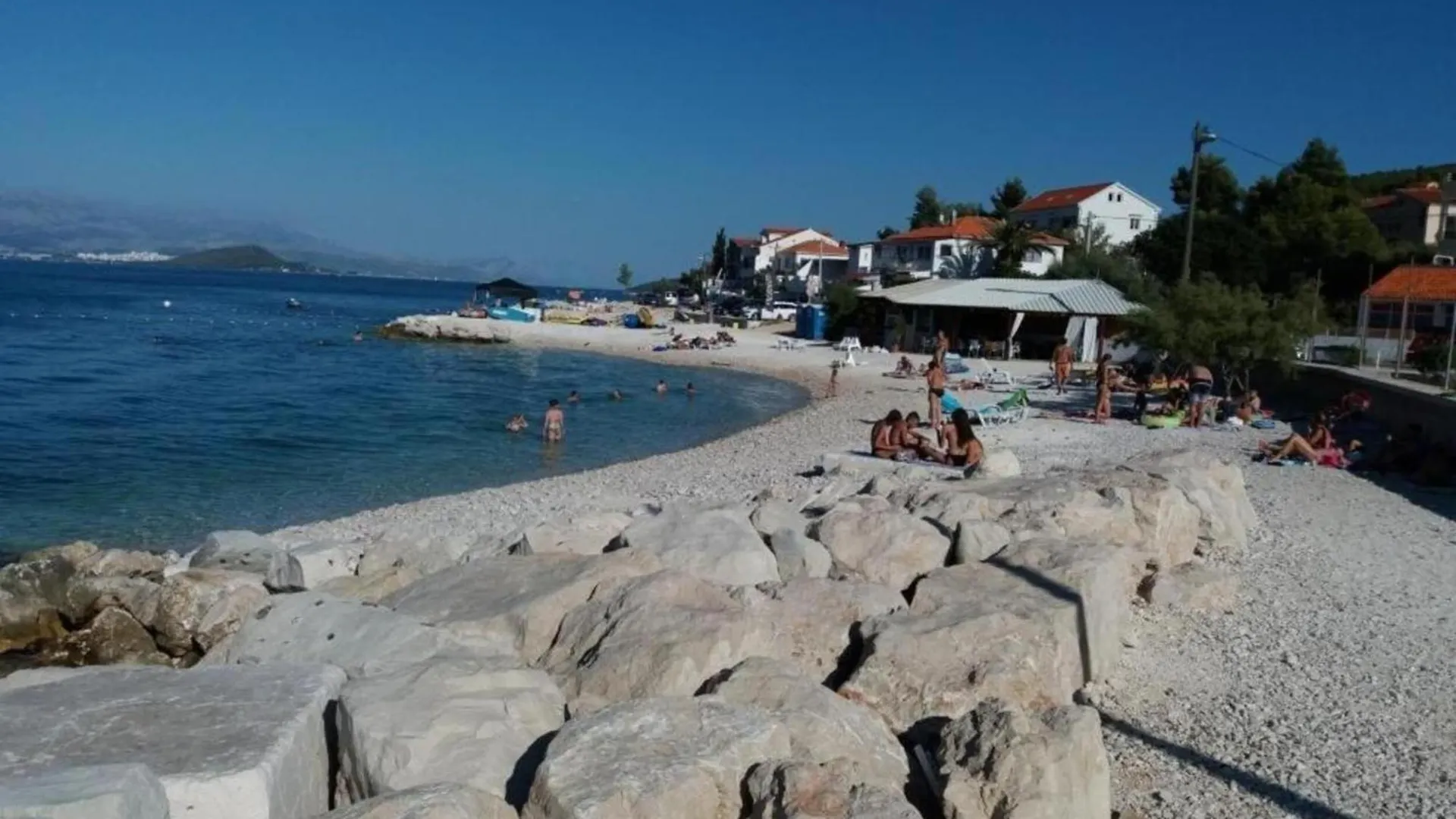 Spacious Apartment In Arbanija With Terrace Traù 0*,  Croazia